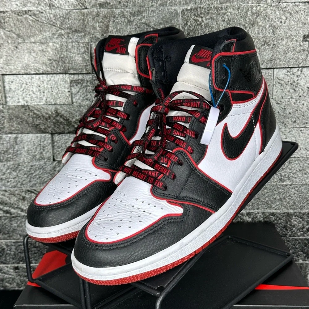 Jordan 1 Retro High Bloodline - M9.5/W11